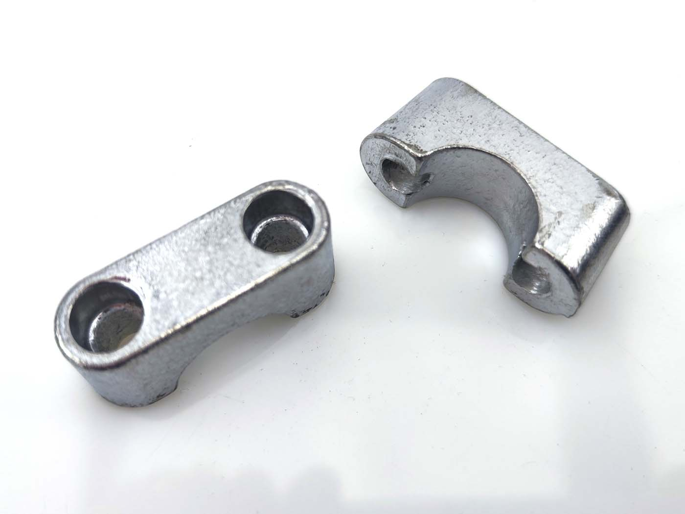 Handlebar Clamps EBR 2 Pieces 22mm Handlebar 28mm Mounting Distance For Hercules Prima, KTM, Puch Maxi, Peugeot Moped Moped